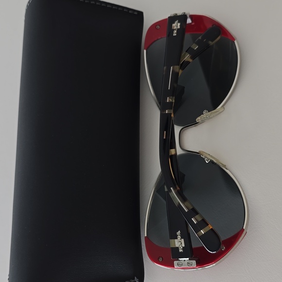 Prada sunglasses grey tint with red decor and turtle arms - Picture 4 of 9